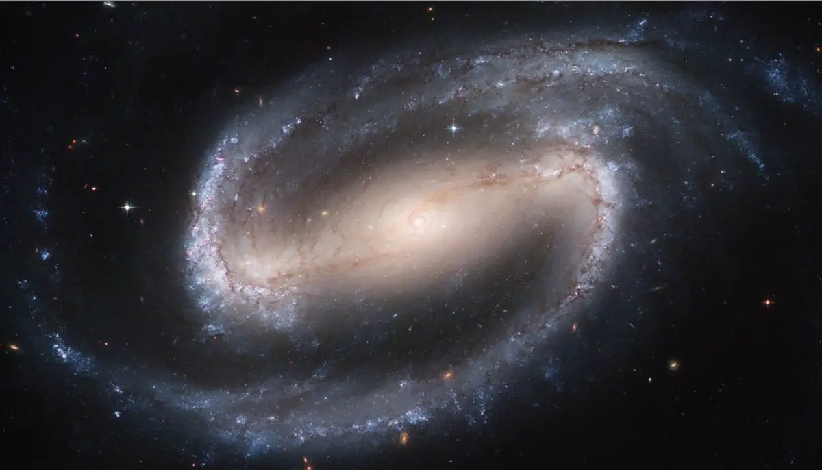 imagen de galaxia espiral barrada