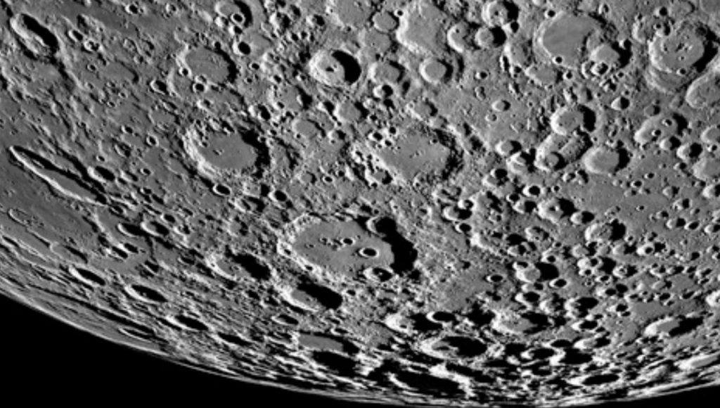 Por qué la luna tiene cráteres