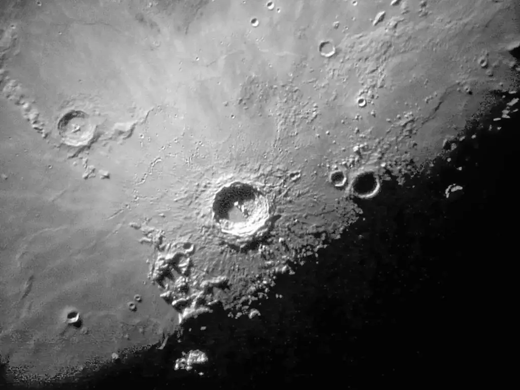 por-que-la-luna-tiene-crateres 8