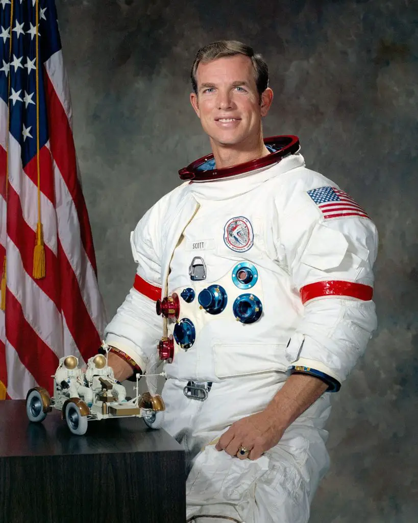 astronauta americano david scott