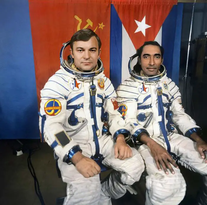 astronauta cubano arnaldo tamayo mendez