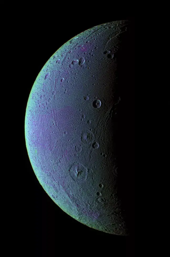 Satélite Dione