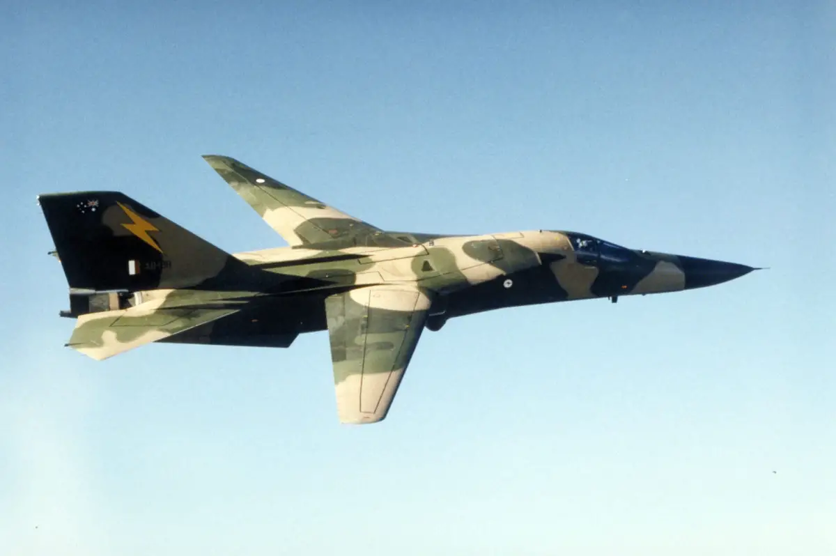 GENERAL DYNAMICS F-111 AARDVARK, UN AVIÓN DE ATAQUE TÁCTICO!